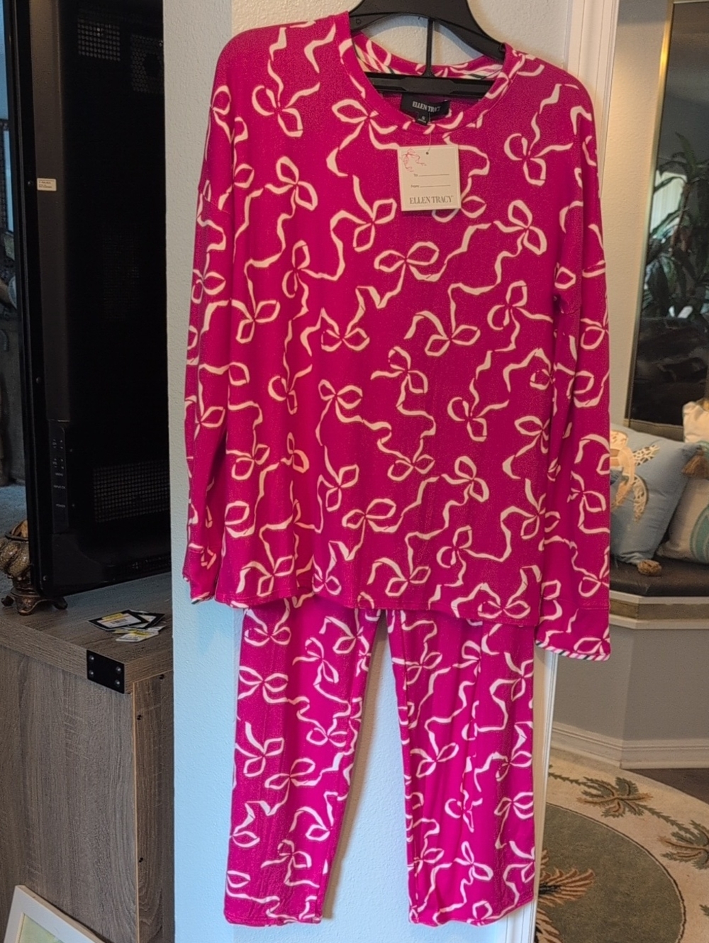 Ellen Tracy Hot Pink and Cream Bow-Print Pajama Set Brand New